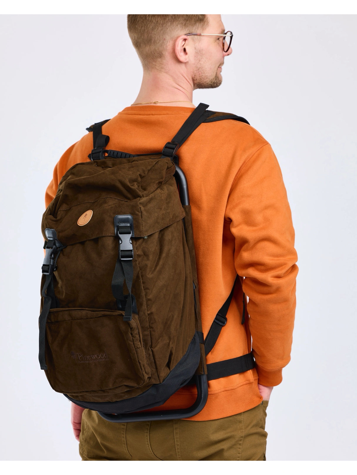 rugzak-35-liter-513eet-1.jpg Pinewood Hunting Chair | 35 liter Inhoud | Rugzak Stoel | Tot 120kg – Het Brabants Jachthuis - Afbeelding 1