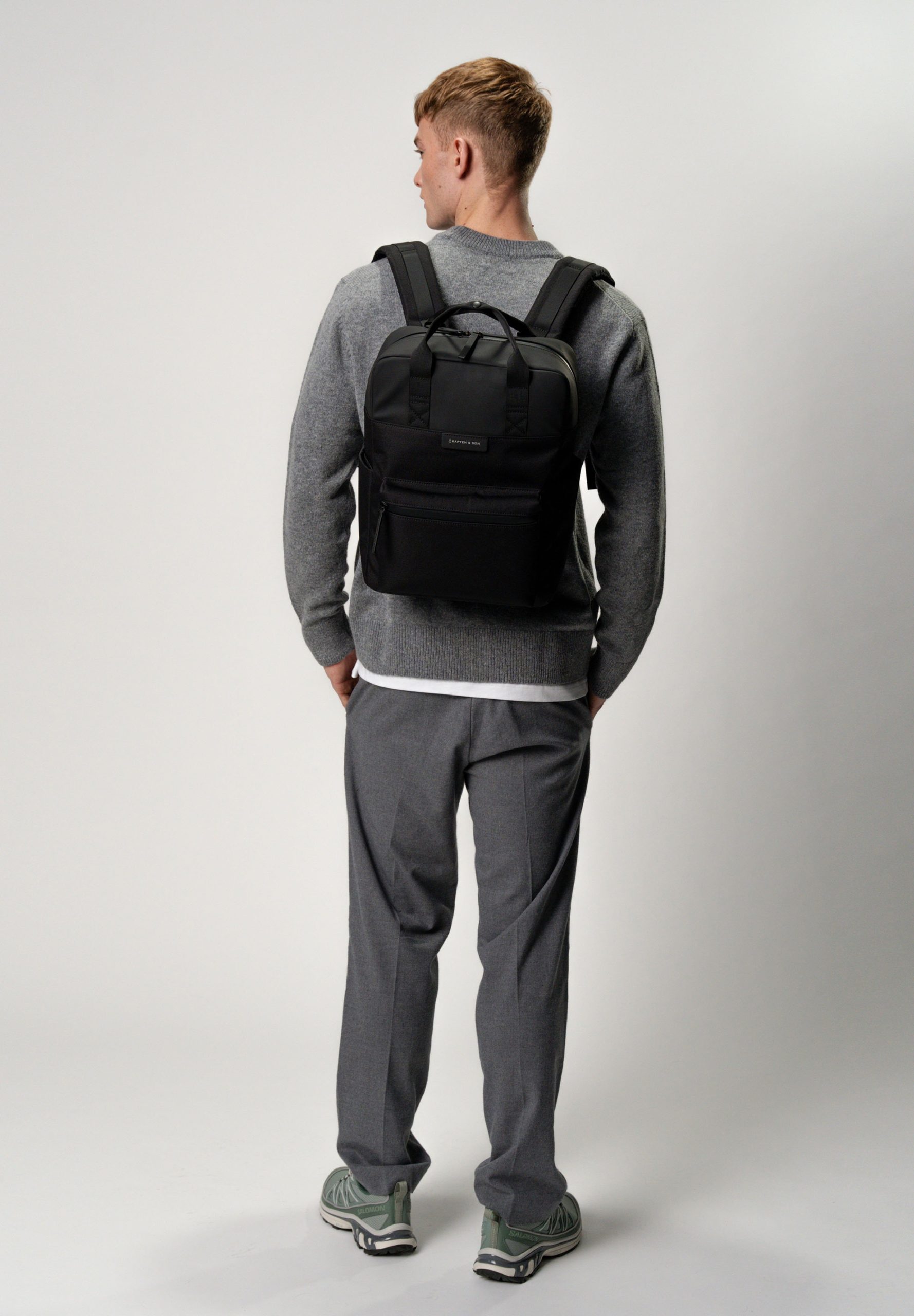 rugzak-kapten-en-son-531wkp-1.jpg Kapten & Son BERGEN PRO UNISEX Rugzak all black/zwart Zalando.nl - Afbeelding 1