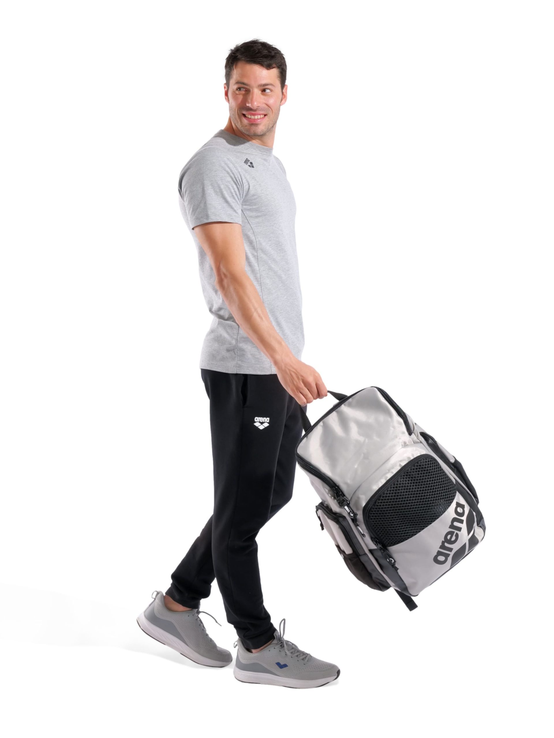 sportrugzak-320bgi-1.jpg ARENA Sportrugzak 'ONE GO BACKPACK 35L' in Greige | ABOUT YOU - Afbeelding 1