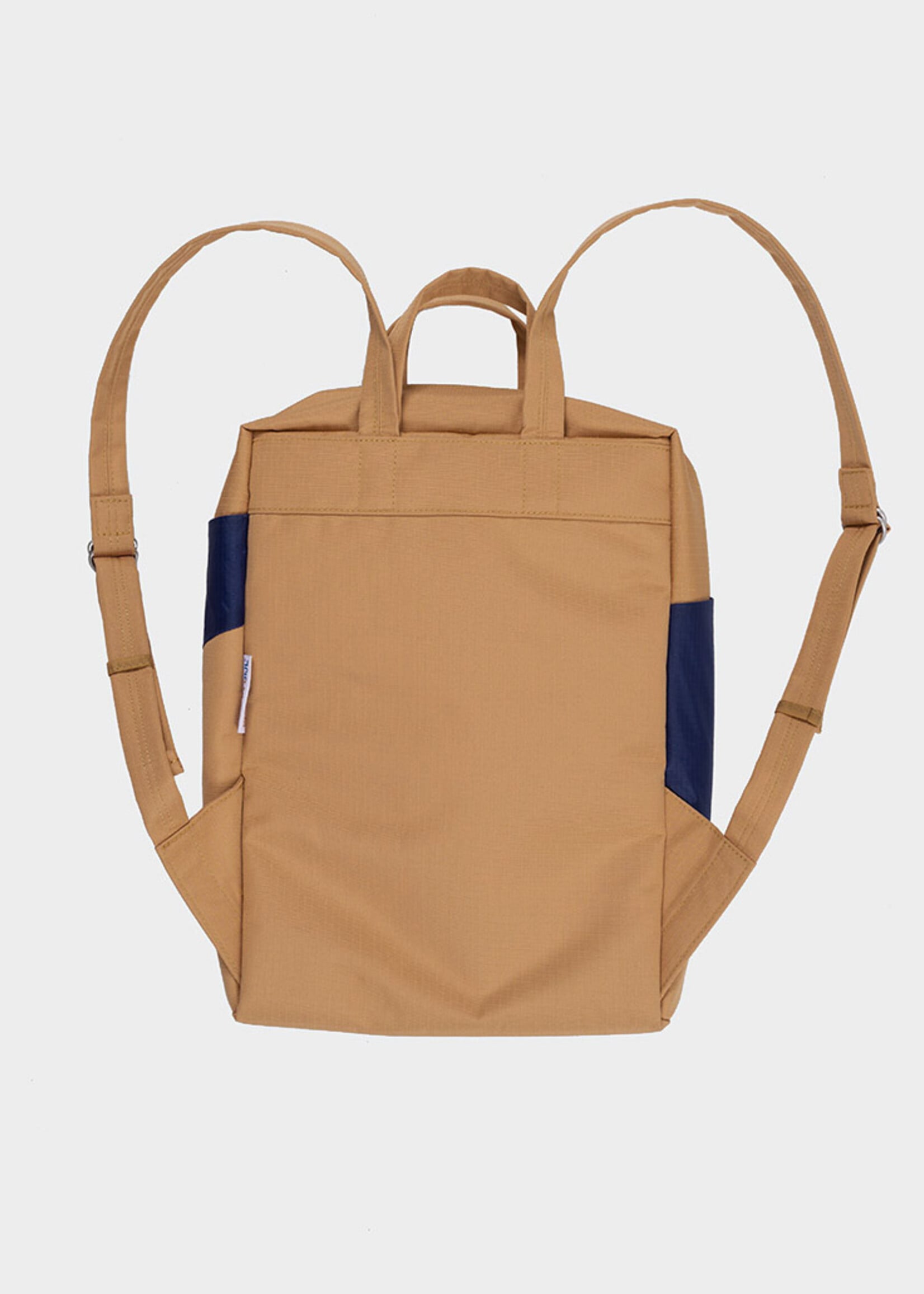 susan-bijl-rugzak-115oxk-1.jpg Susan Bijl The New Backpack Camel & Navy (FOREVER) Pop up Gaard - Afbeelding 1